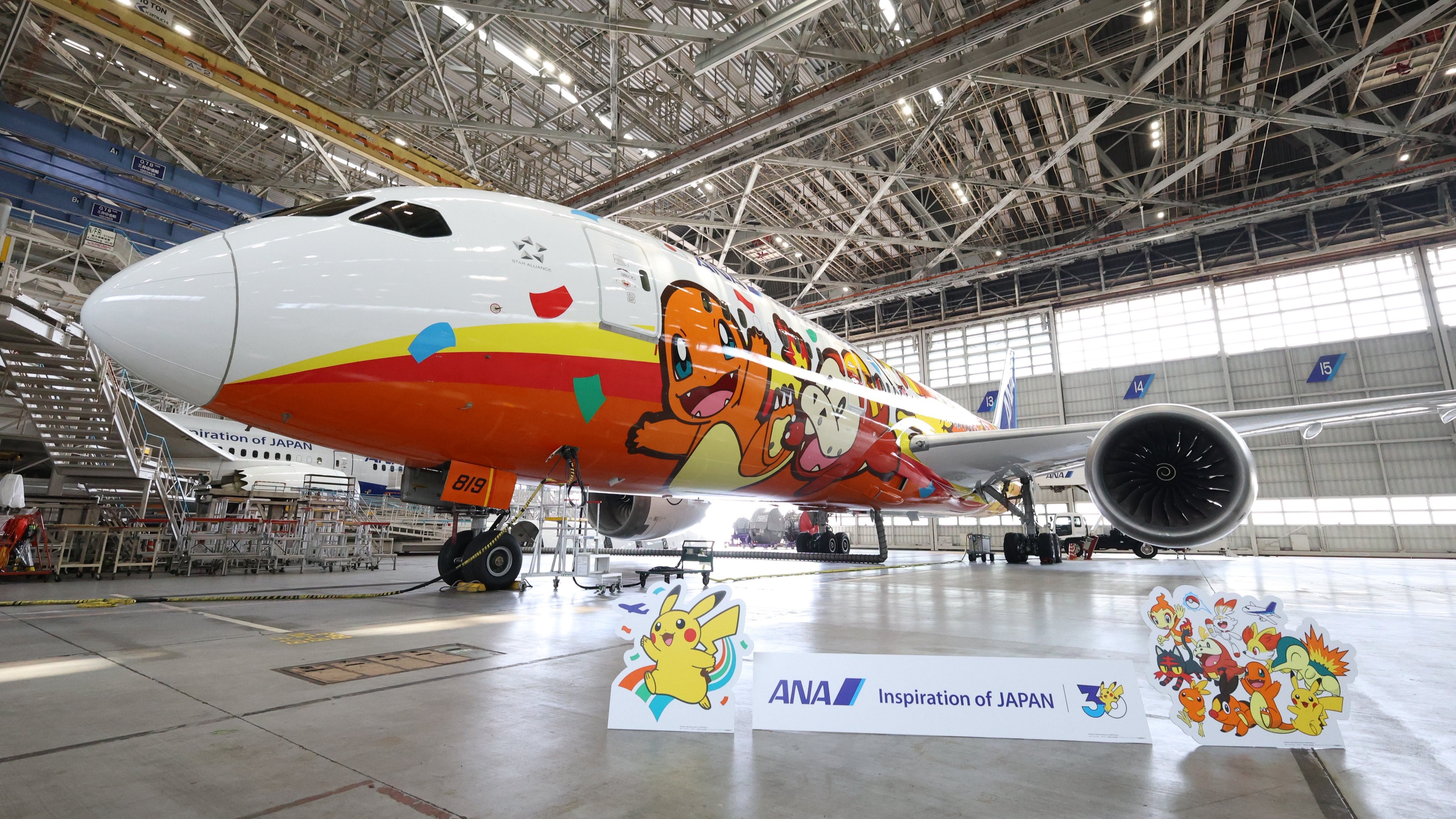 La aerolínea japonesa ANA comenzó a volar hoy con su Boeing 787 con el livery de Pokémon