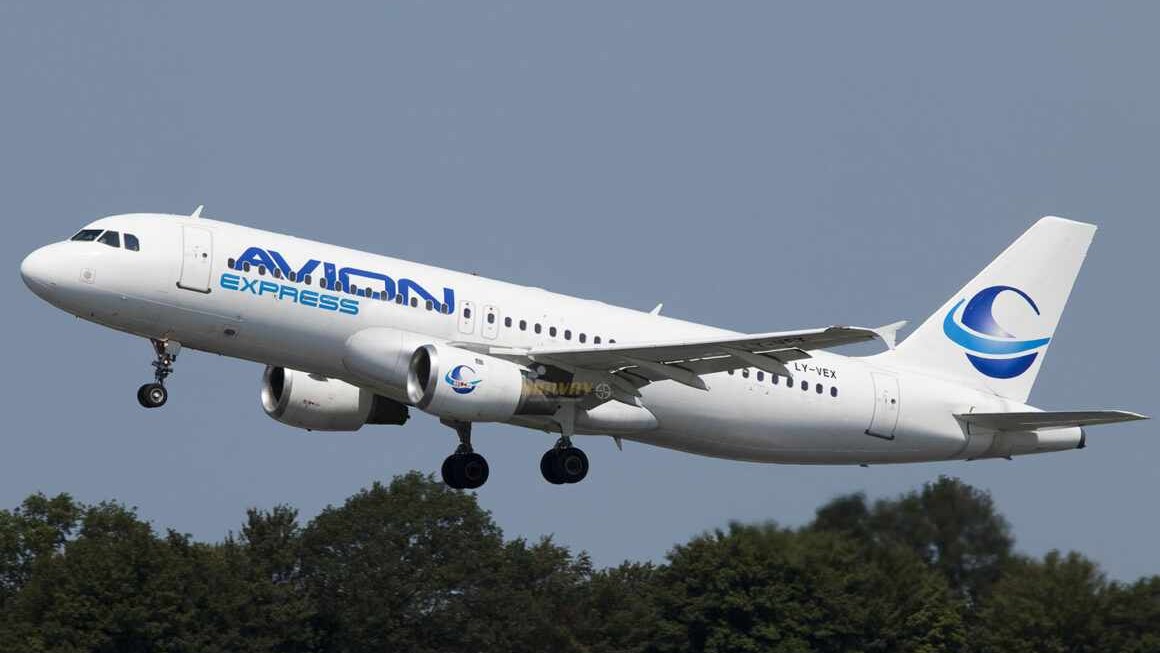 Airbus A320 Avion Express