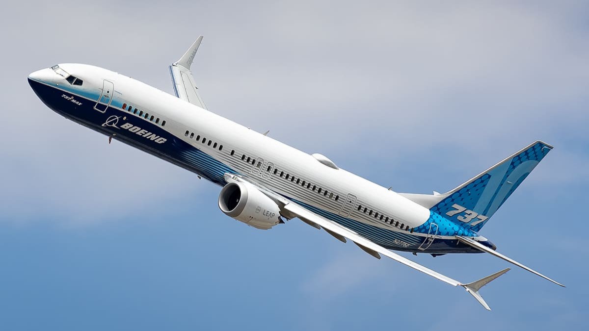 Boeing 737 MAX 10