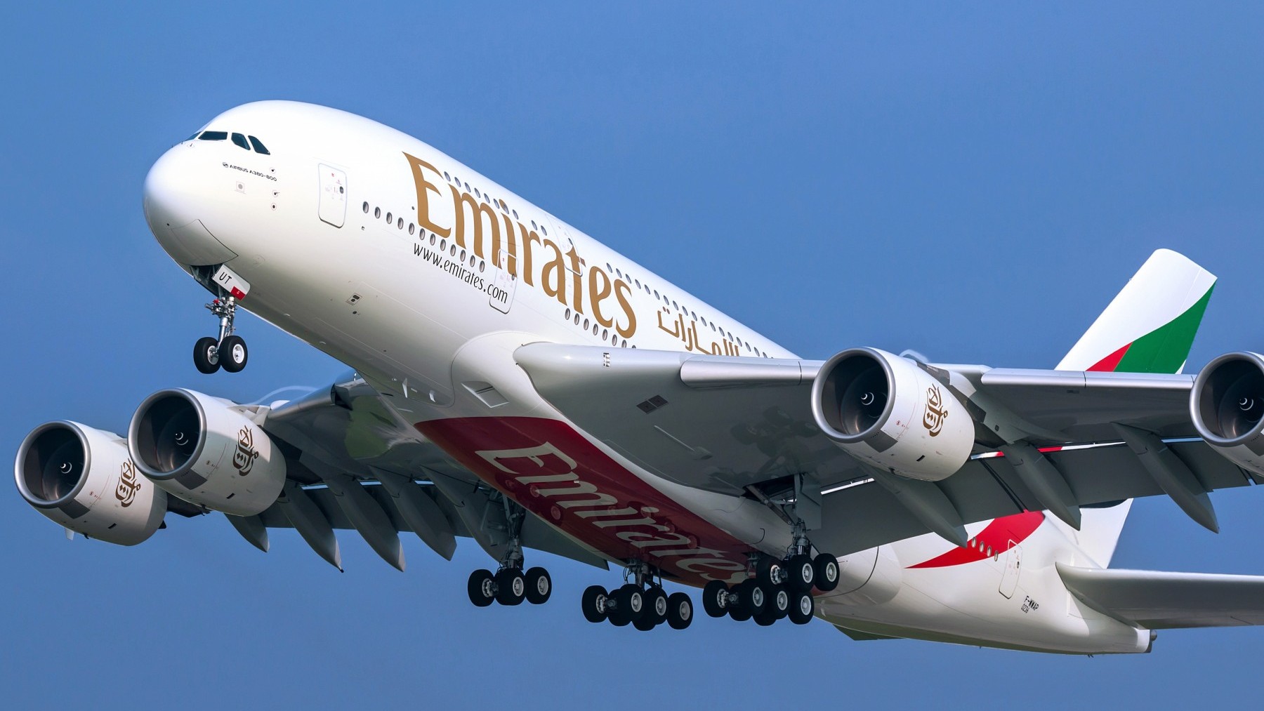 Emirates instaló Starlink en su Airbus A380 siendo el primero del mundo
