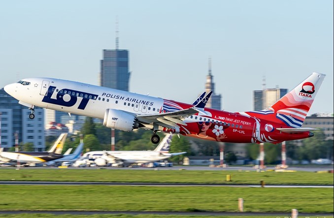 Avión de LOT en Varsovia