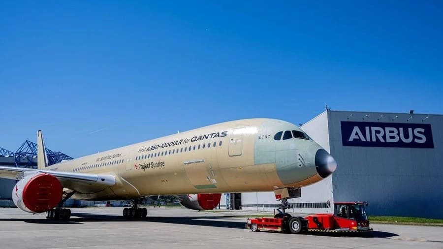Airbus completa el primer vuelo del A350-1000ULR será el avión de Qantas que conectará Sídney con Londres sin escalas