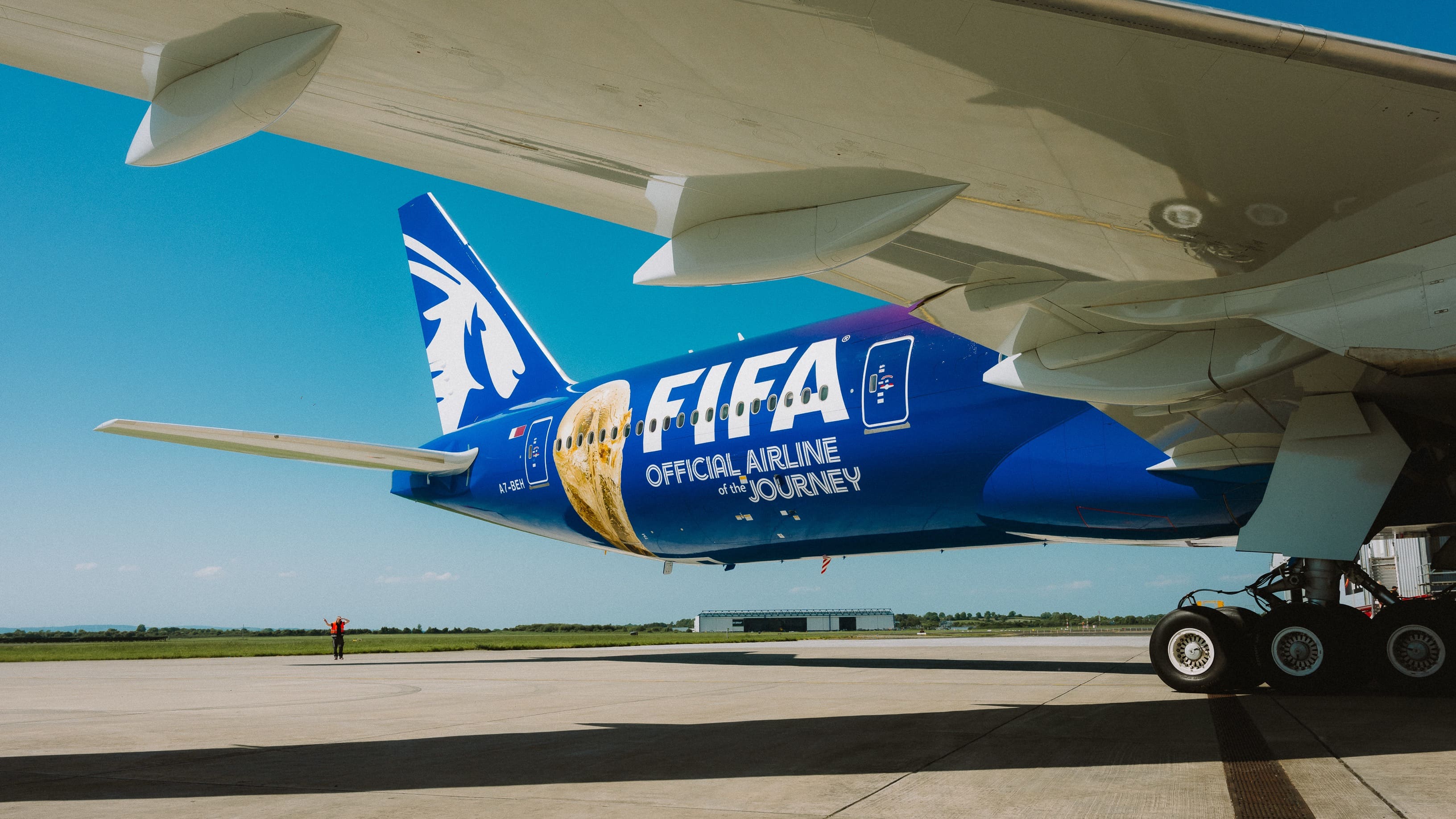 Boeing 777 Qatar Airways livery Mundial 2026