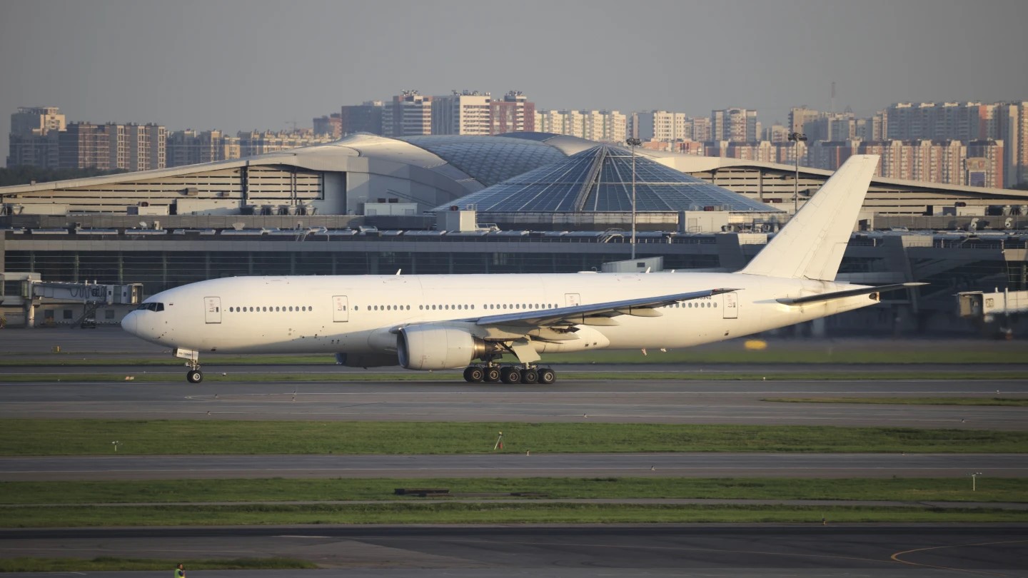 Boeing 777-212 Norwind Airlines