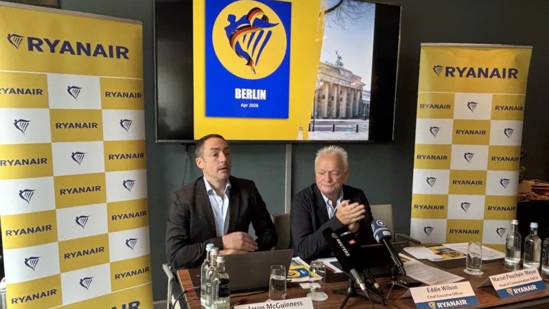 Ryanair cierra su base en Berlín y recorta a la mitad su capacidad en Berlín