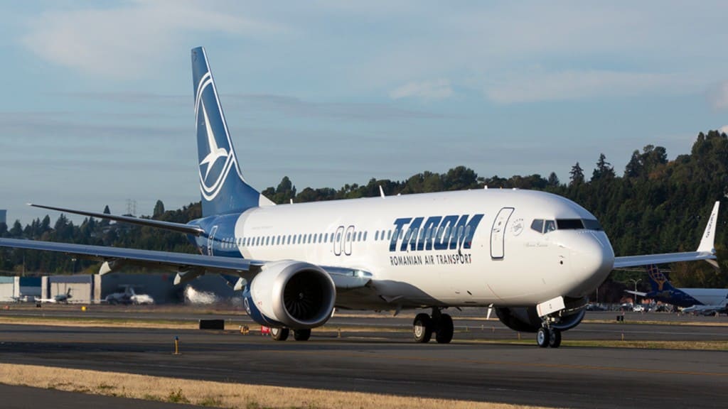 Primer Boeing 737 MAX 8 de Tarom
