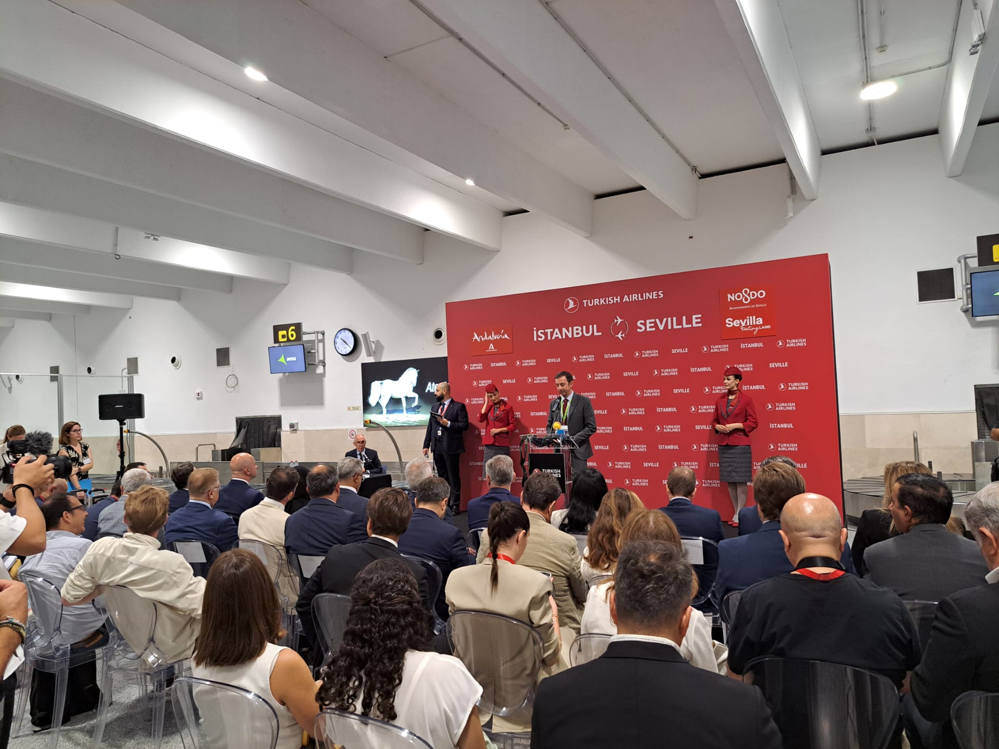 Conferencia de prensa del vuelo inaugural de Turkish Airlines