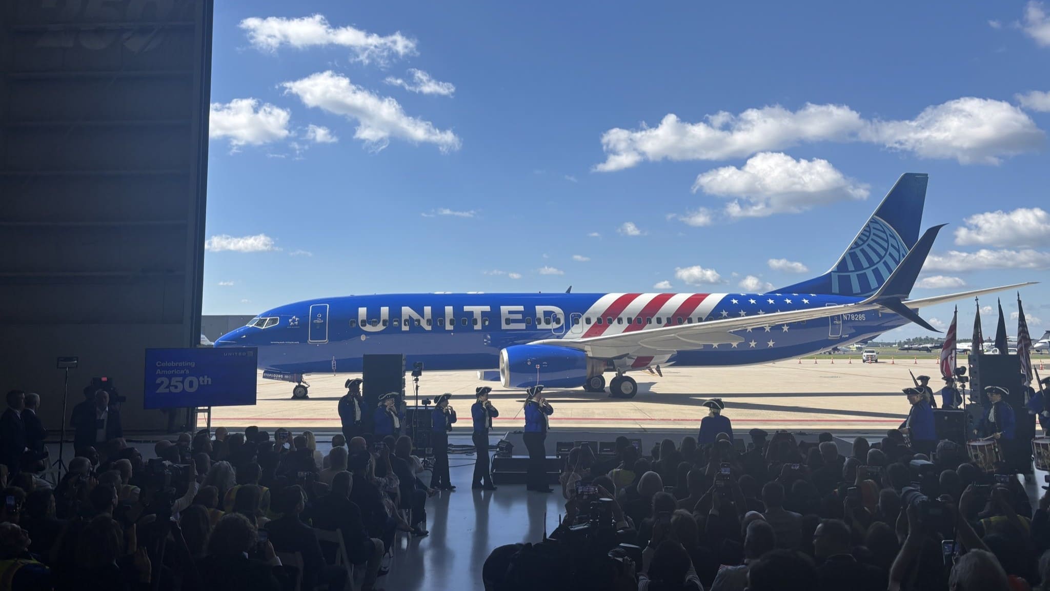 Boeing 737 United 250 años de la Independencia de Estados Unidos