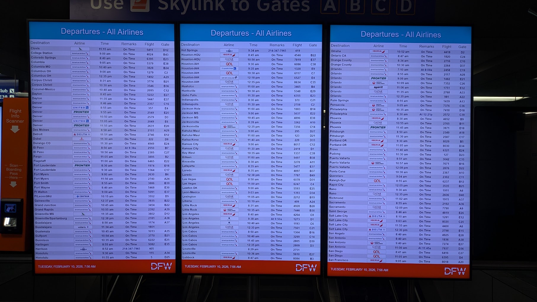 Pantalla con las partidas en la terminal de Dallas