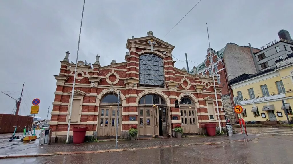 Mercado Viejo y el Puerto de Helsinki