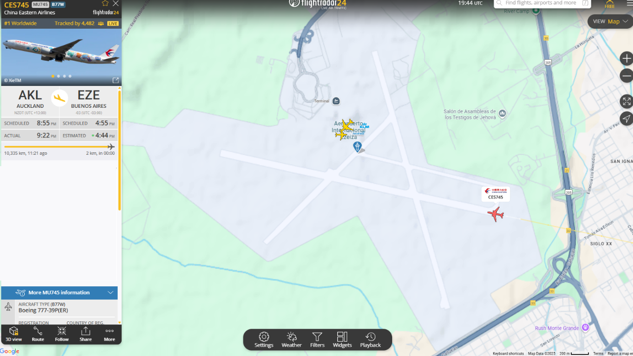 Vuelo aterrizado en Ezeiza con Flightradar