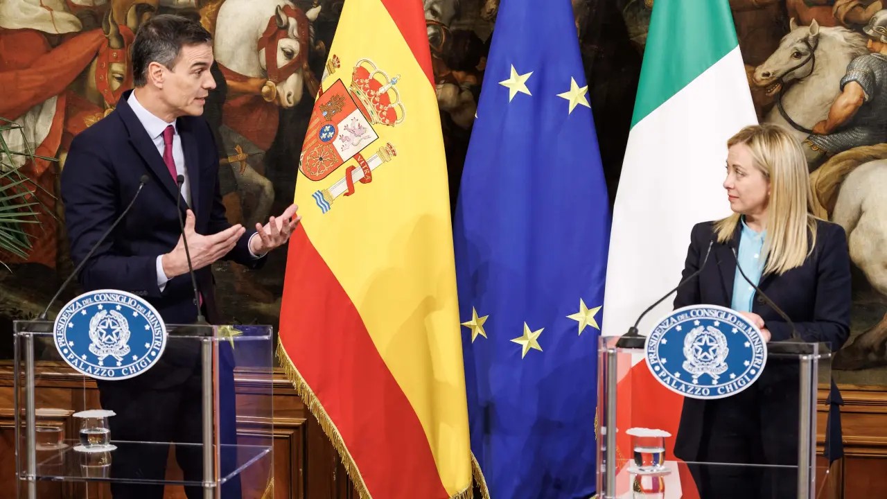 España controlará a los pasajeros que viajen desde Italia