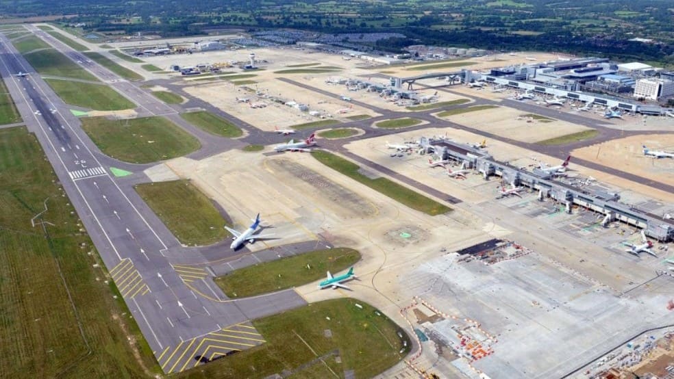 Aeropuerto de Londres-Gatwick con 2 pistas
