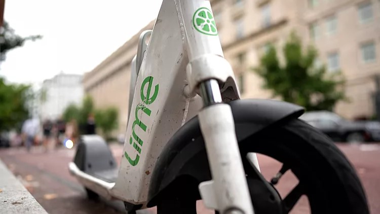 Scooter Lime
