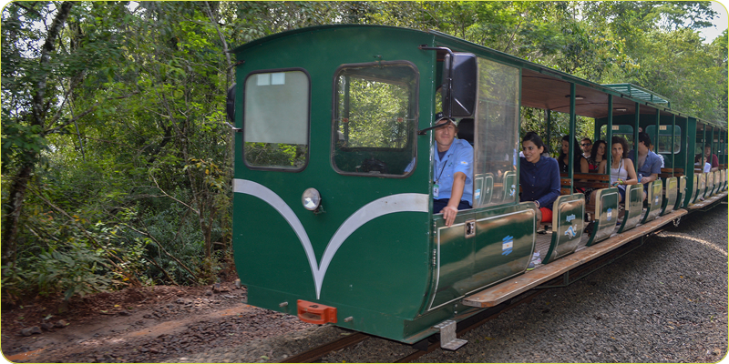 Tren ecológico del Parque Nacional de Cataratas del Iguazú